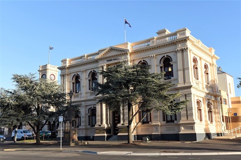 Maryborough-Town-Hall.jpg