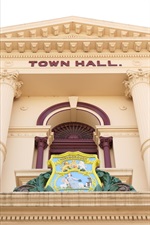 Town.hall.portrait.coat.arms.jpg